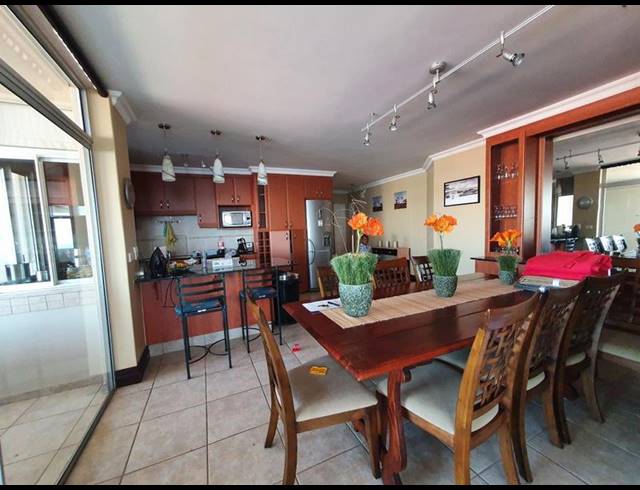 3 BEDROOM APARTMENT FOR SALE IN MARGATE BEACH